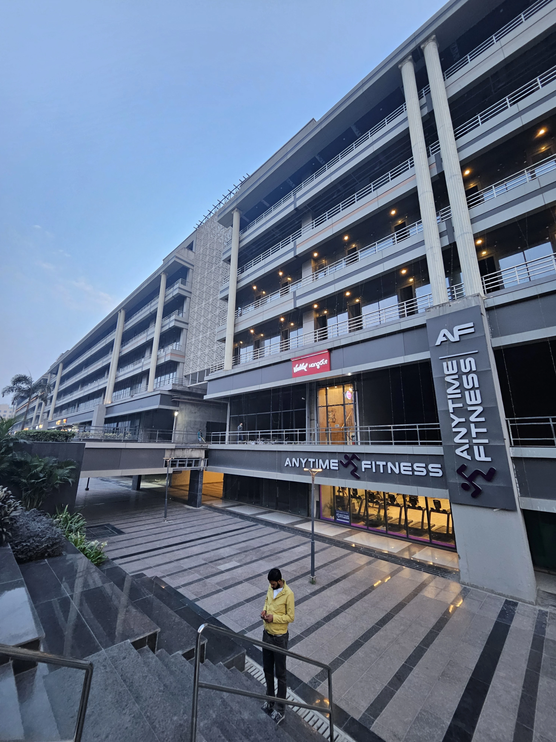 Shop Available for Rent / Lease in Golden I Greater Noida West, Shop for rent in Golden I Noida Extension, Retail shop available for rent Greater Noida West, Commercial retail space for lease Noida Extension